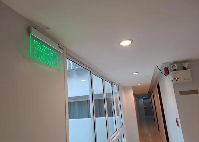 Nantra Ploenchit Hotel 3*