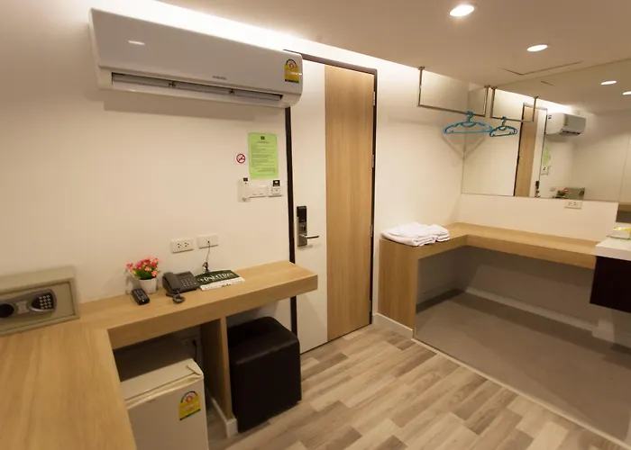 Nantra Ploenchit 3*