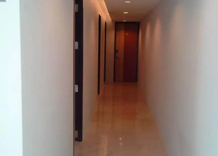 Nantra Ploenchit