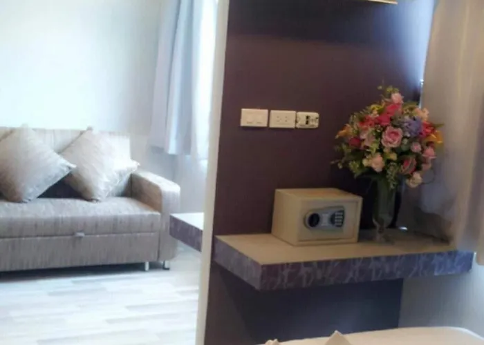 Nantra Ploenchit 3* Bangkok