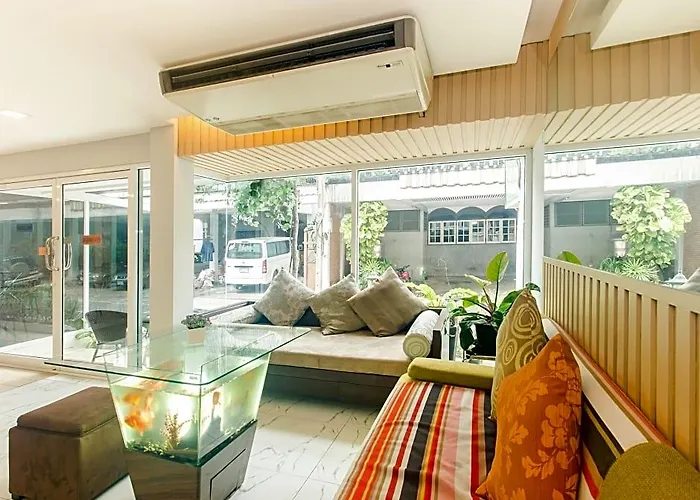 Nantra Ploenchit Hotel