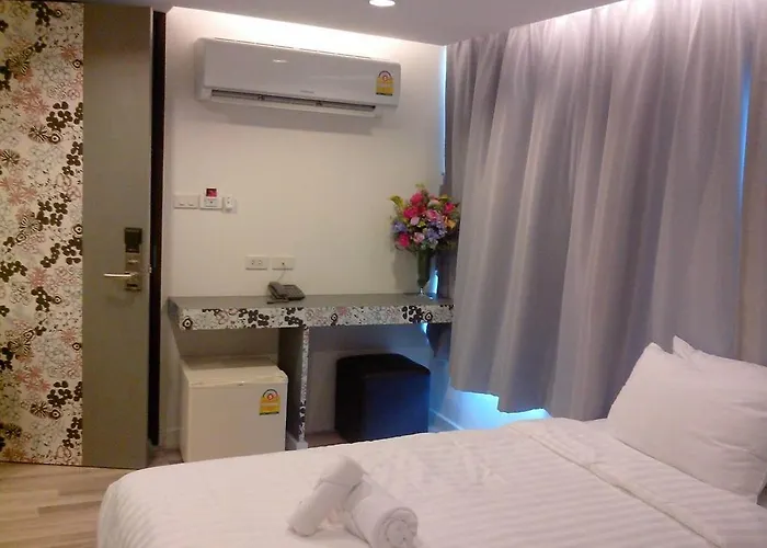 Nantra Ploenchit Hotel 3*